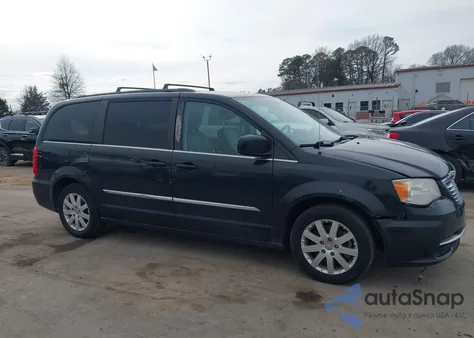 2016 Chrysler Town & Country Touring z USA, uszkodzony, nr VIN 2C4RC1BG0GR186072